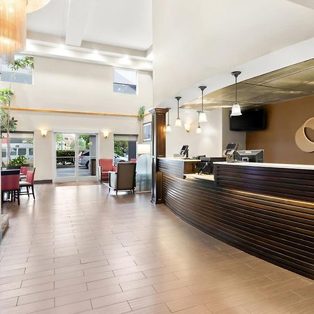 Comfort Suites Portland Airport Eksteriør billede