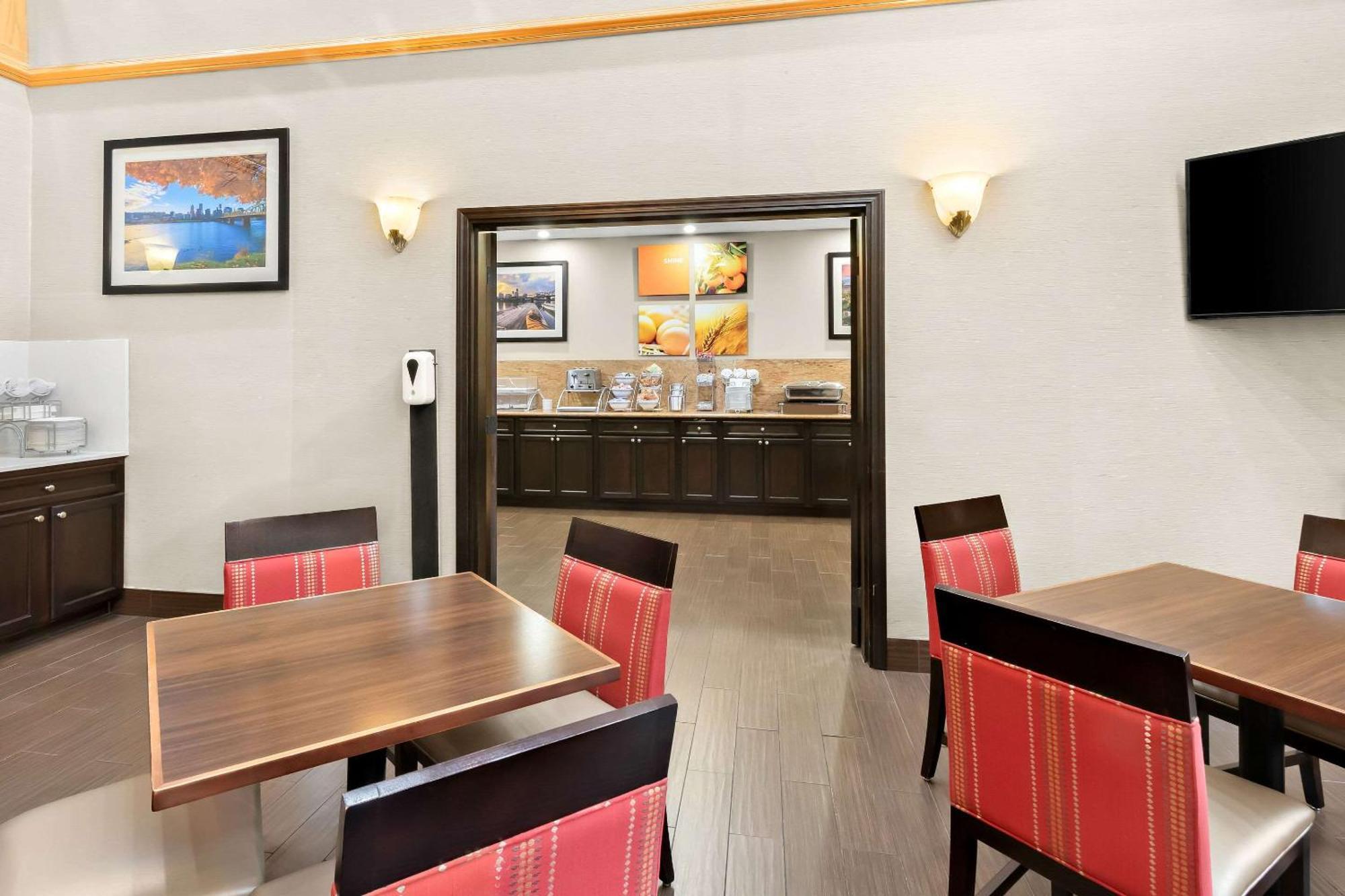 Comfort Suites Portland Airport Eksteriør billede